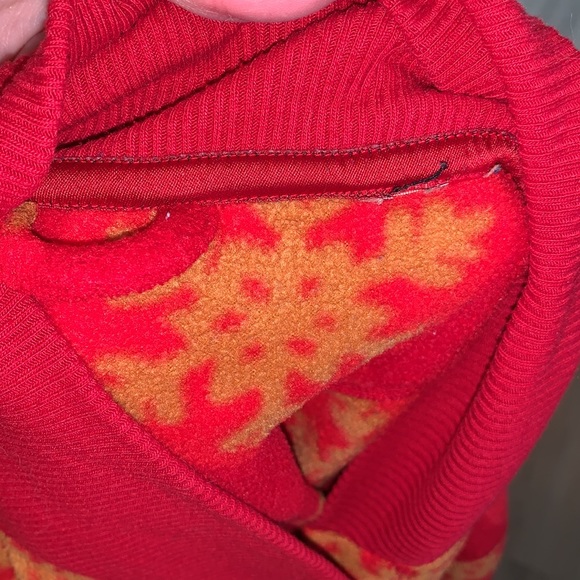 Red with gold Christmas snow flakes pockets button Down robe - Picture 8 of 8